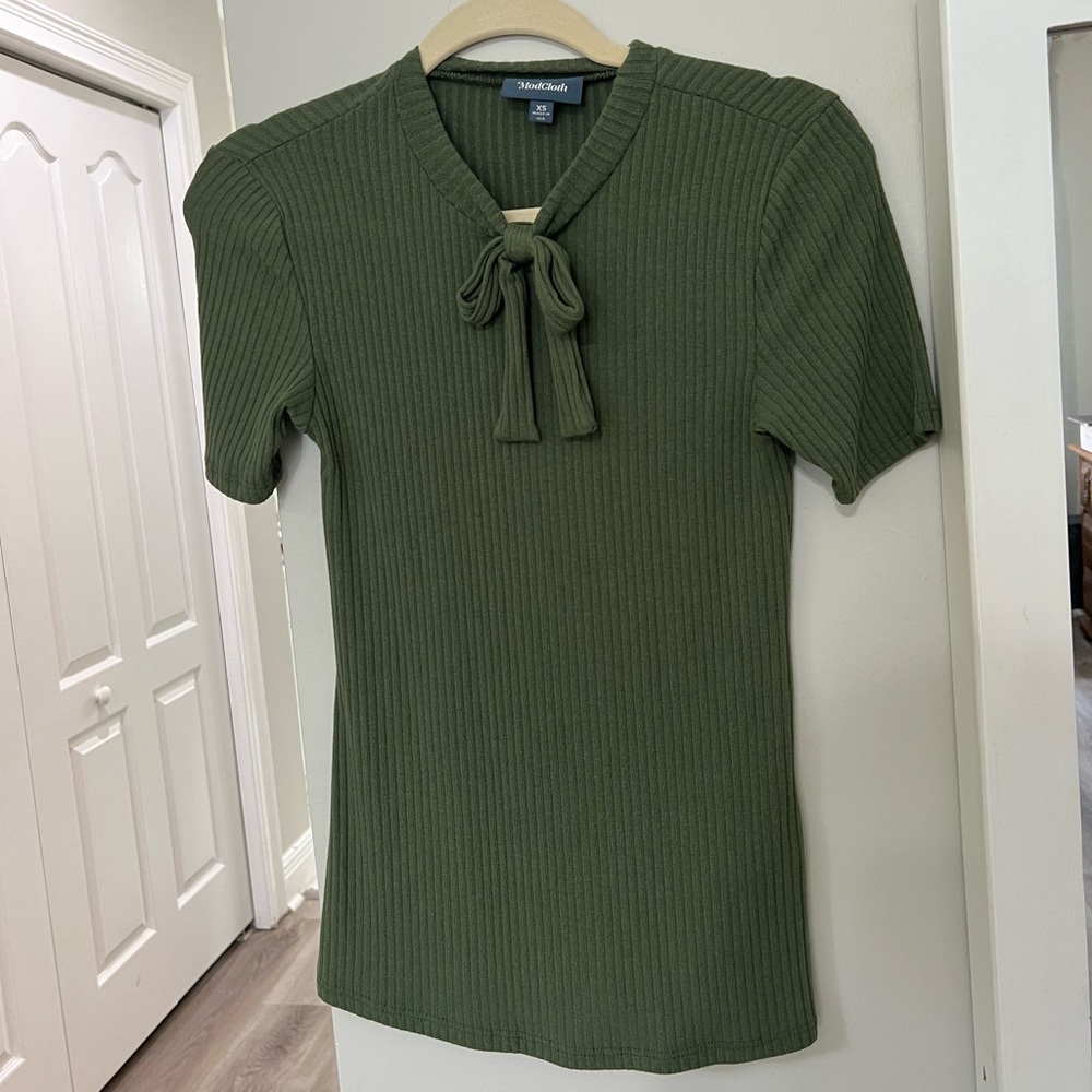 Green ModCloth Tee with Bow Detail